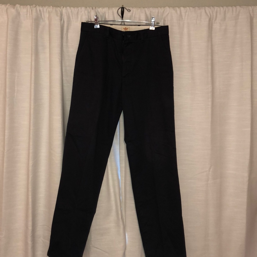 Men’s Dockers khakis